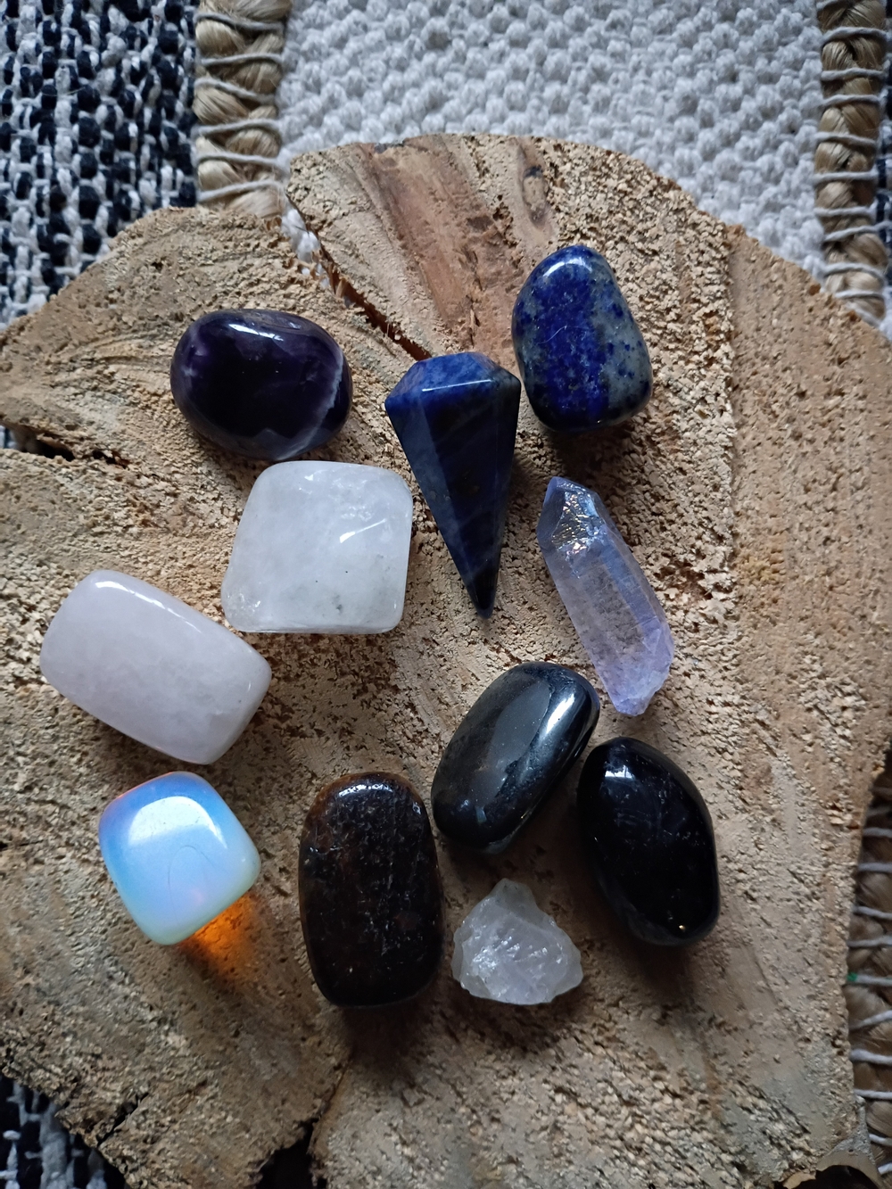 Healing Crystal Tumbled Stone Set - Mixed Colors